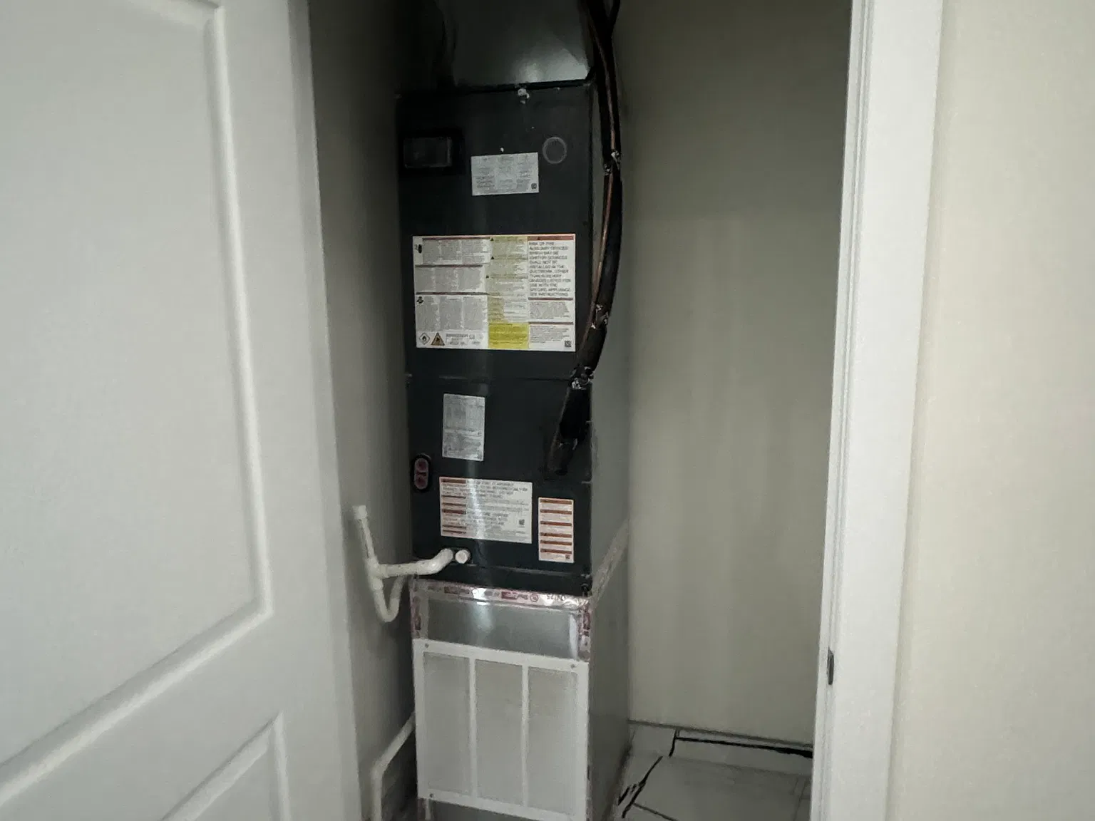 3 bed, 1200 sqft, $2,350 — Photo 4