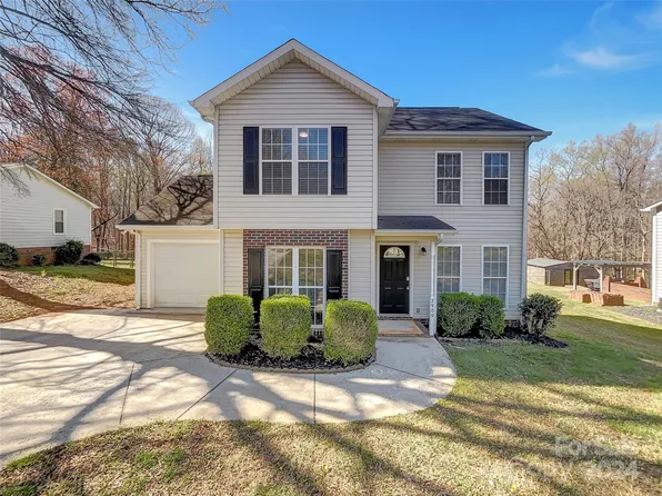 2909 Stockwood Dr, Gastonia, NC 28056