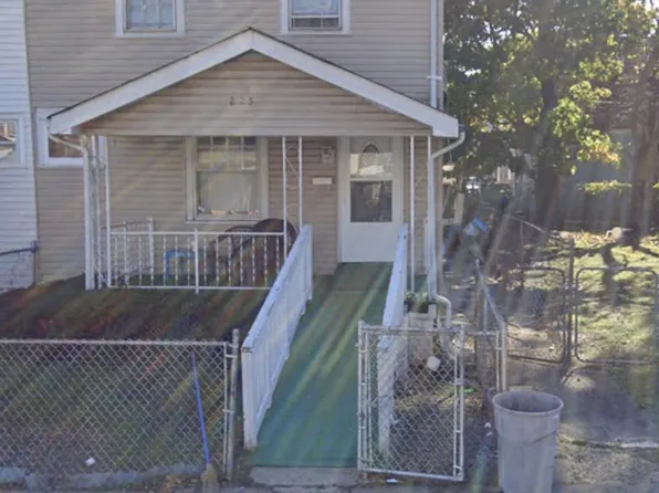 225 Tioga St, Trenton, NJ 08609