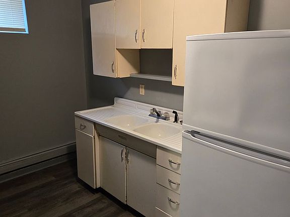 3rd image of 315 6th Ave E APT 15
