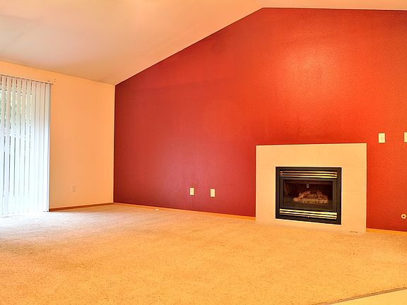 2nd image of 17823 77th St E