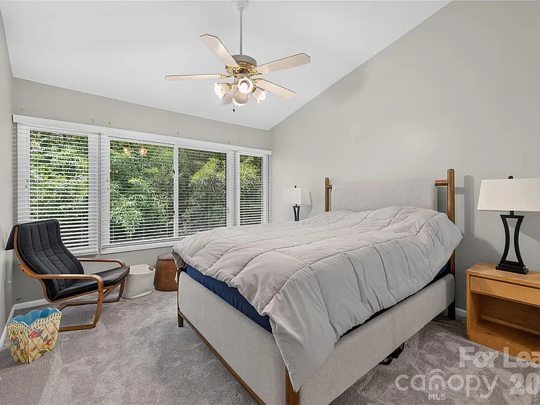 185 Riverview Ter — Photo 9
