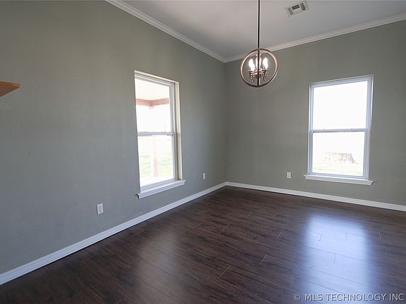 4th image of 25437 E 690th Rd