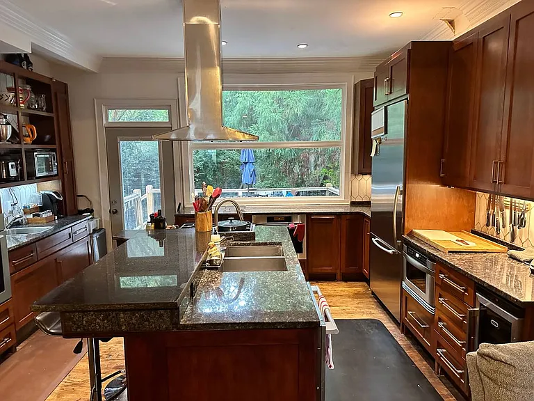 462 Greenwood Ave NE — Photo 5