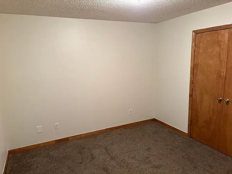 3/2 Unit — Photo 6