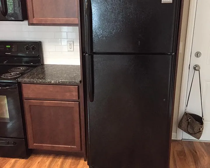 Vista Apartments — Photo 10