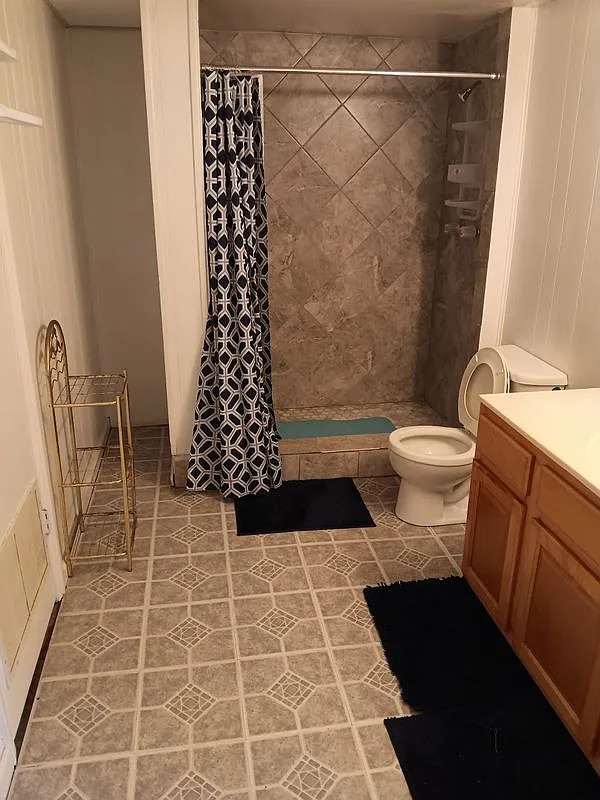 2 bed, 1.0 bath, 2156 sqft, $1,800 — Photo 4