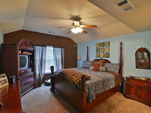 5th image of 2884 Park Place Dr