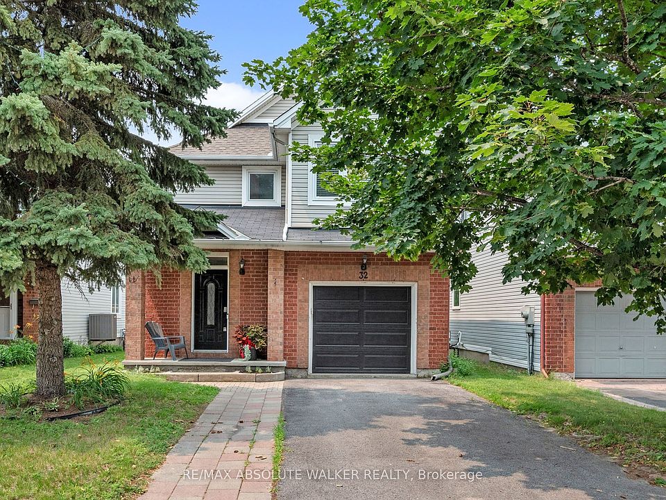1st image of 32 Roberge Cres