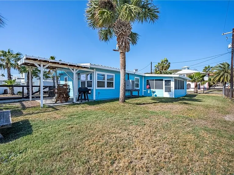 622 S Sandpiper — Photo 3