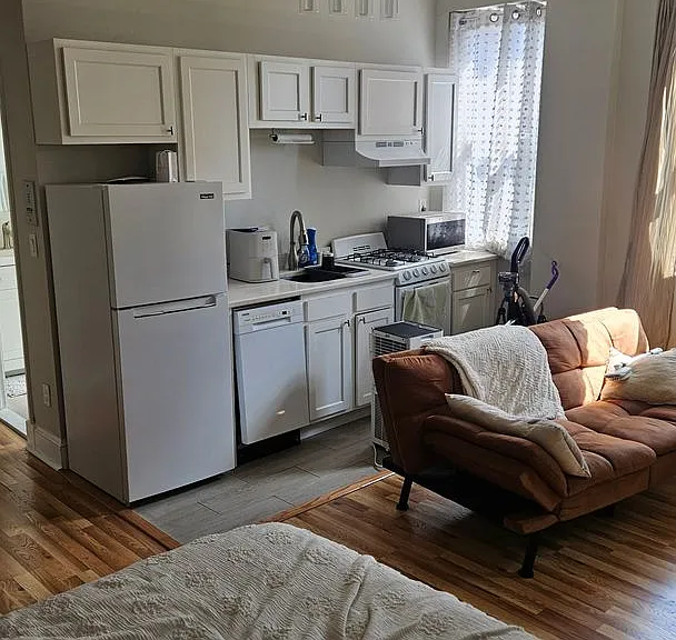 1185 Commonwealth Ave #8 — Photo 8