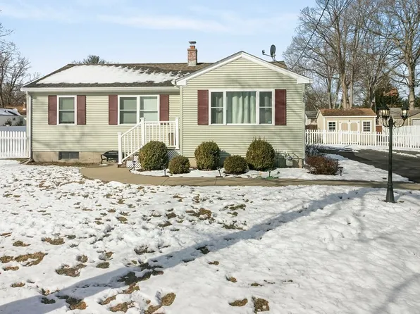 120 Roosevelt Ave, Westfield, MA 01085