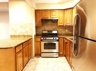 3076 38th St APT 3B, Astoria, NY 11103