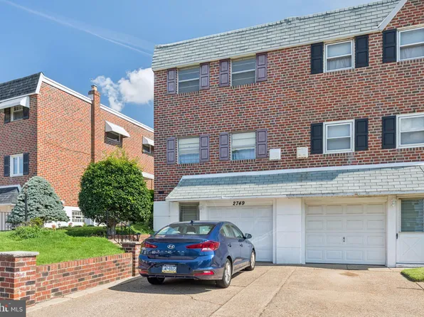 2749 Clayton St, Philadelphia, PA 19152