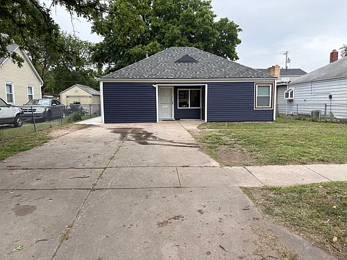 1946 S Laura Ave Photo 1