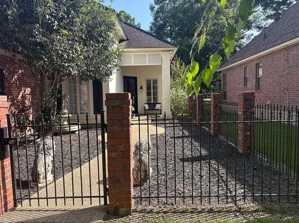 6126 Beechgrove Ln, Saint Francisville, LA 70775
