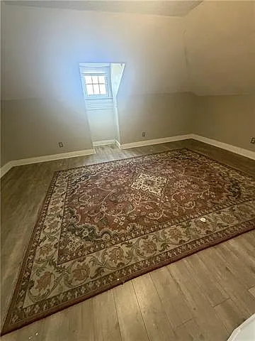 2 bed, 2.5 bath, 740 sqft, $1,300 — Photo 3