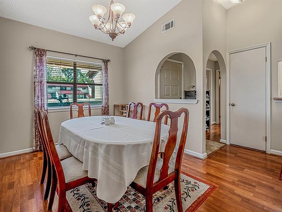 5th image of 301 Kings Row Dr APT 108
