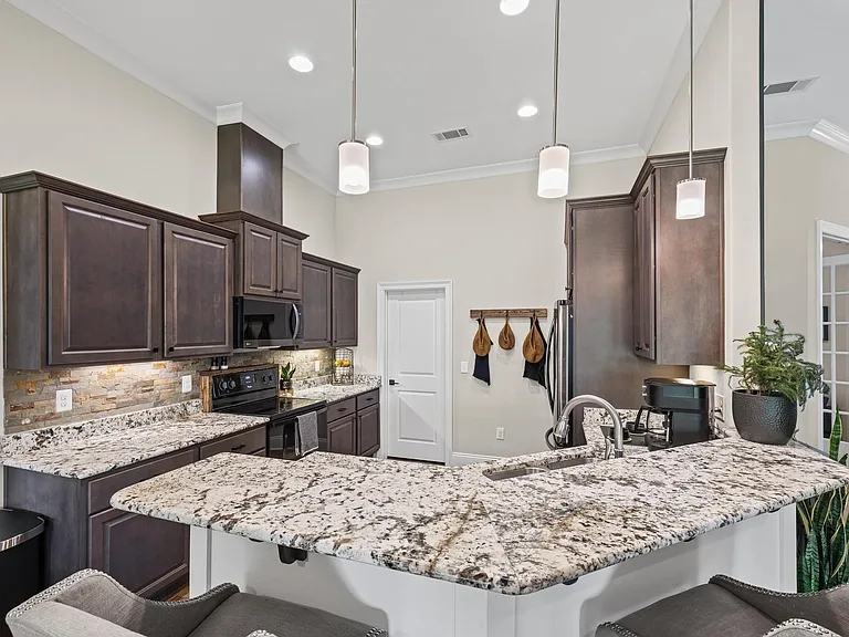 5945 W Cambridge Way — Photo 10