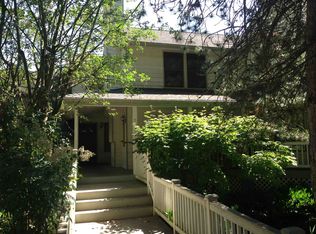 5746 39th Ave NE, Seattle, WA 98105