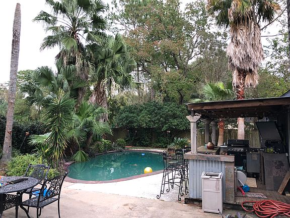 3rd image of 16203 Larkfield Dr
