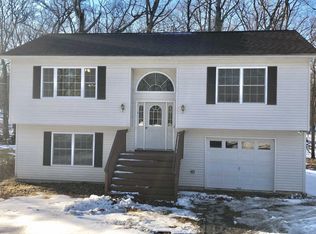 267 Mountain Top Dr, Dingmans Ferry, PA 18328