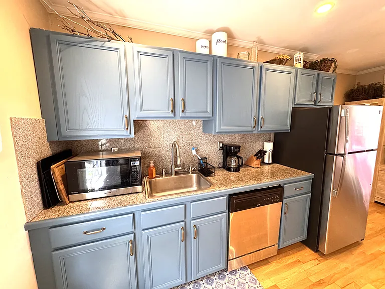 36 Wallis St #2 — Photo 14