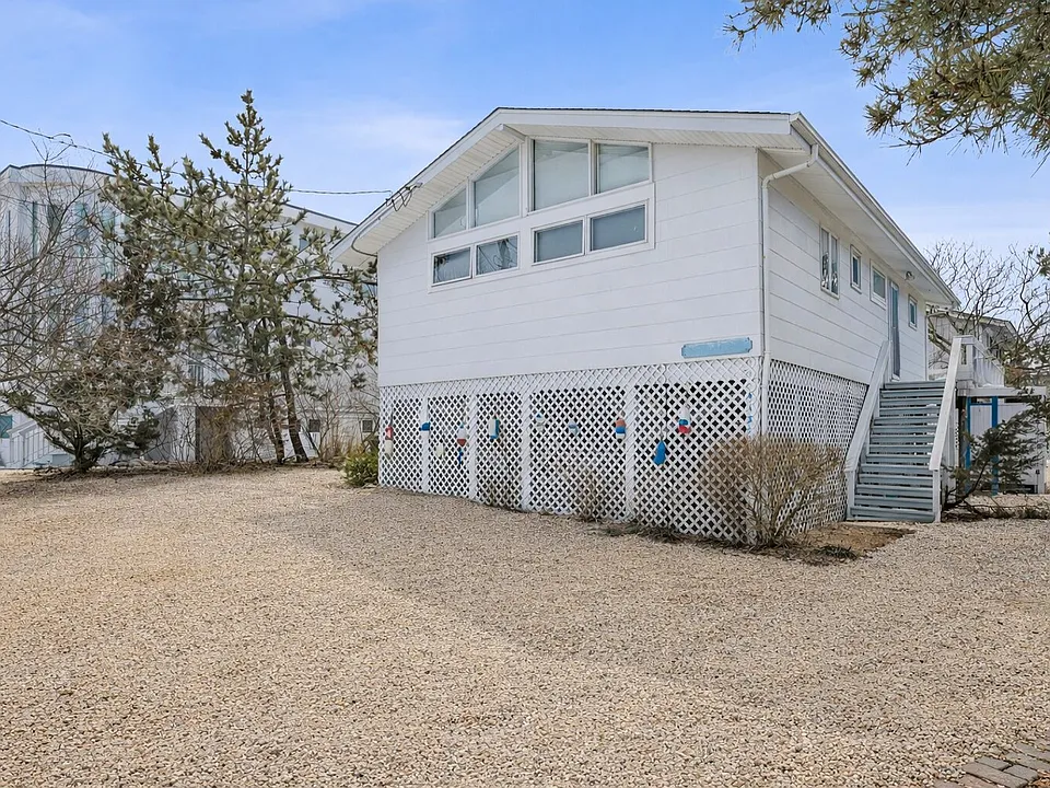 413A Dune Rd