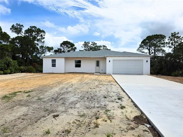 1869 Washington Blvd NW, Lake Placid, FL 33852