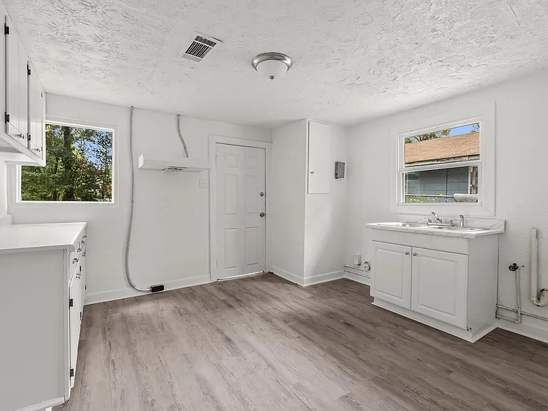 253 John Morris Ave — Photo 8