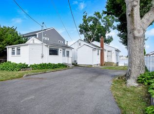25 Broadmarsh Ave, Wareham, MA 02571