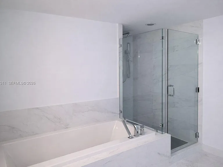 400 Sunny Isles Blvd #819 — Photo 5