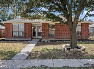 980 Downey Dr, Lewisville, TX 75067