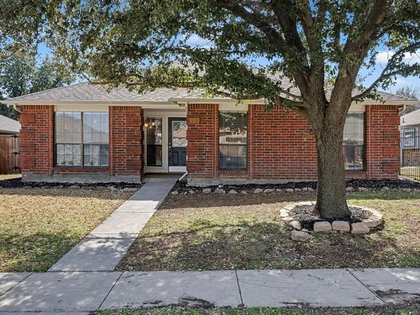 980 Downey Dr, Lewisville, TX 75067
