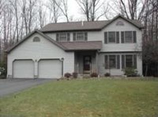 313 Deer Creek Trl, Cortland, OH