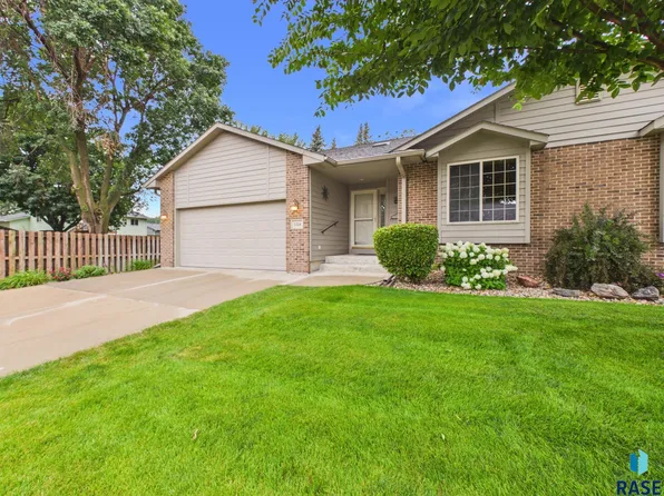 5326 W Summer Creek Pl, Sioux Falls, SD 57106