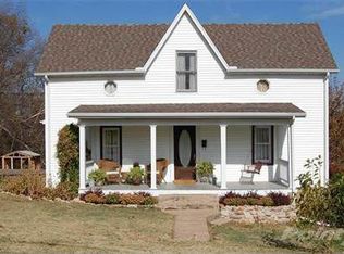 214 Wells St, Greenfield, MO 65661