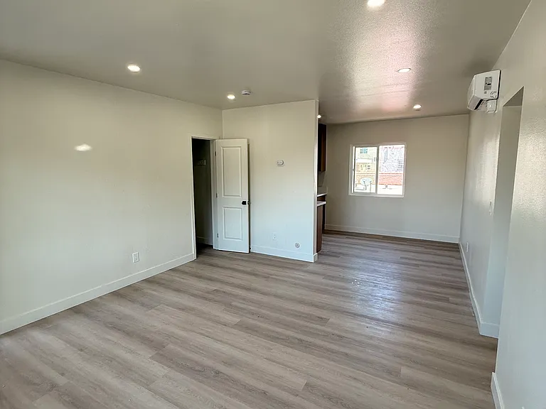 3445 Edgehill Dr #5 — Photo 5