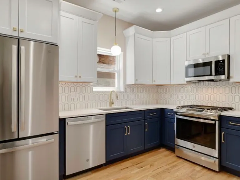 2103 N Kostner Ave #1 — Photo 6