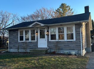 605 16th St, Kenosha, WI 53140