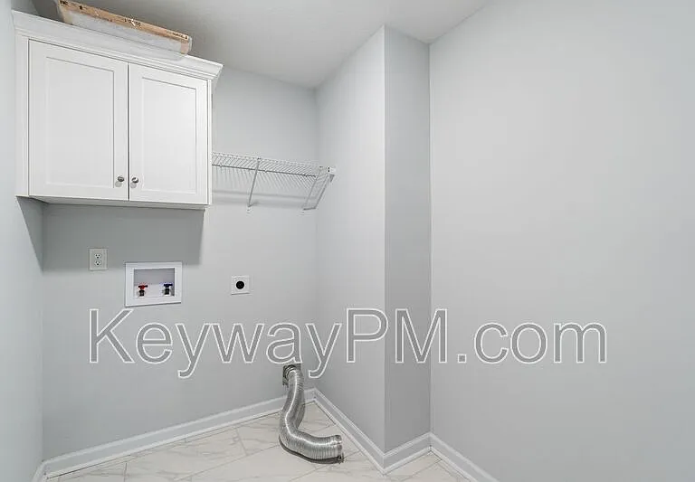 165 Dublin Loop — Photo 16