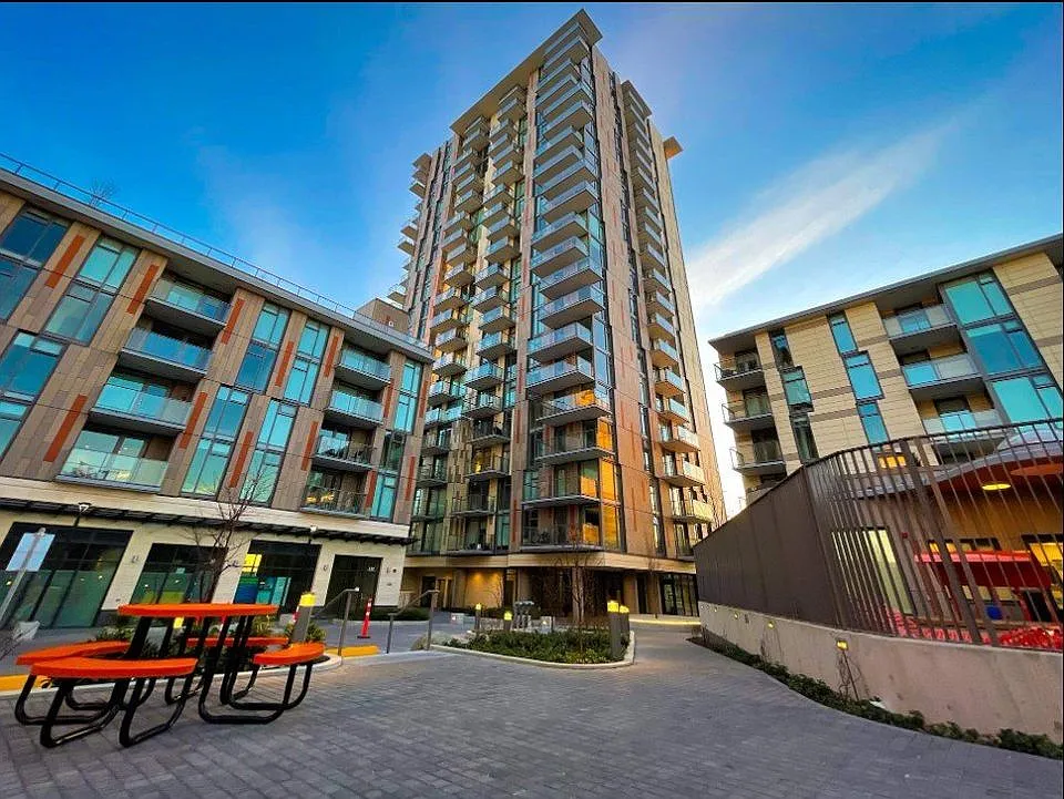 8188 Fraser St #1108 photo 1