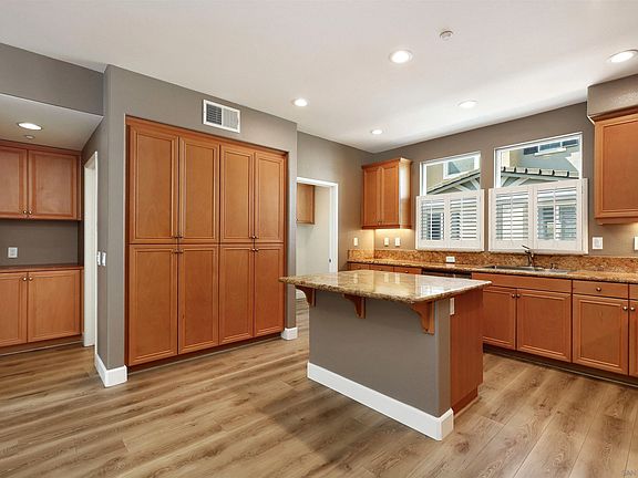 3rd image of 3066 Sunset Canyon Dr