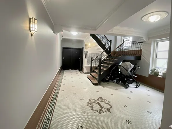 261 West 22nd Street image 17 of 17