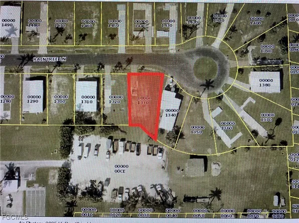 133 Raintree Ln, Fort Myers, FL 33908