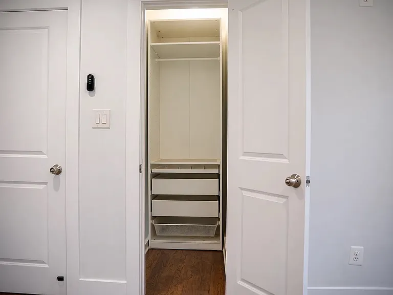 1633 Kalmia Rd NW #2 — Photo 6