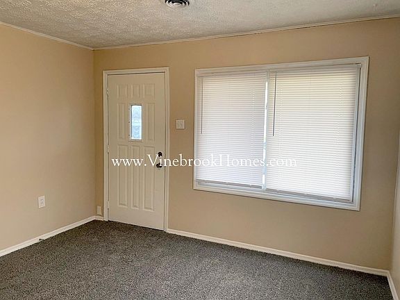 3rd image of 2832 Holman St
