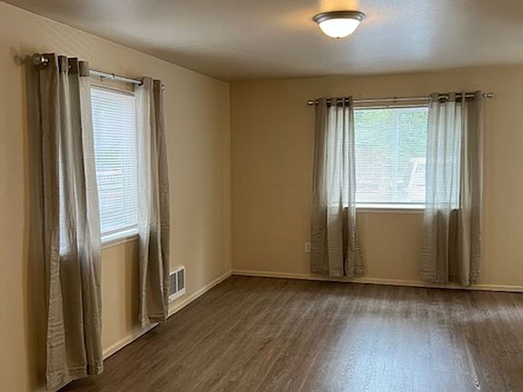 5th image of 9638 D St E #B