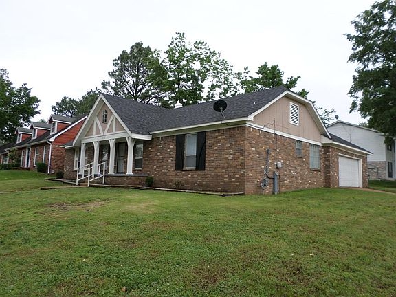 2nd image of 6117 Live Oak Cv