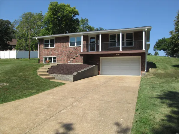 11251 Monte Carlo Dr, Saint Louis, MO 63126